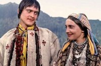 Актори Міша Коллінз та Кетрін Віннік переозвучили сцени з «Тіней забутих предків» англійською