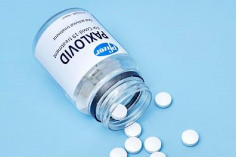 Pfizer заявила про 90%-ву ефективність її таблеток від COVID-19 