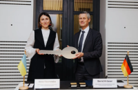 У Берліні відбулася символічна передача ключів від першого в Німеччині українського Центру єдності