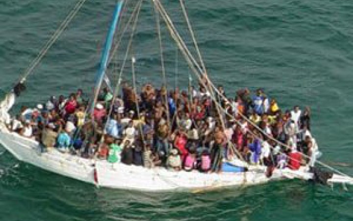 П'ятеро мігрантів загинули, намагаючись переплисти Ла-Манш на човні 