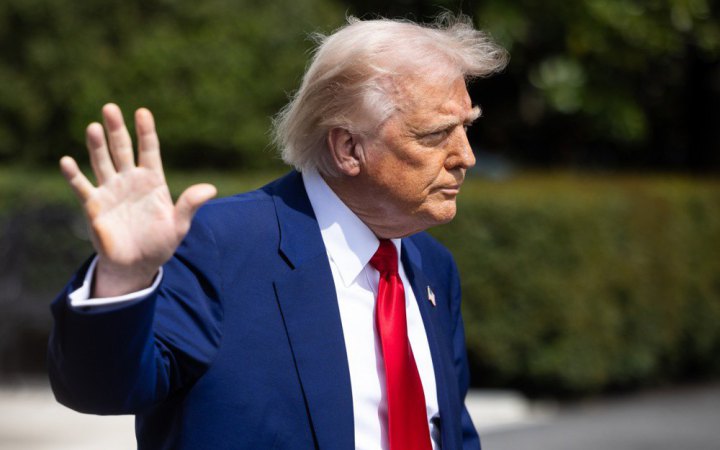 Фондові ринки США впали після того, як Трамп назвав “невдахою” голову Федеральної резервної системи