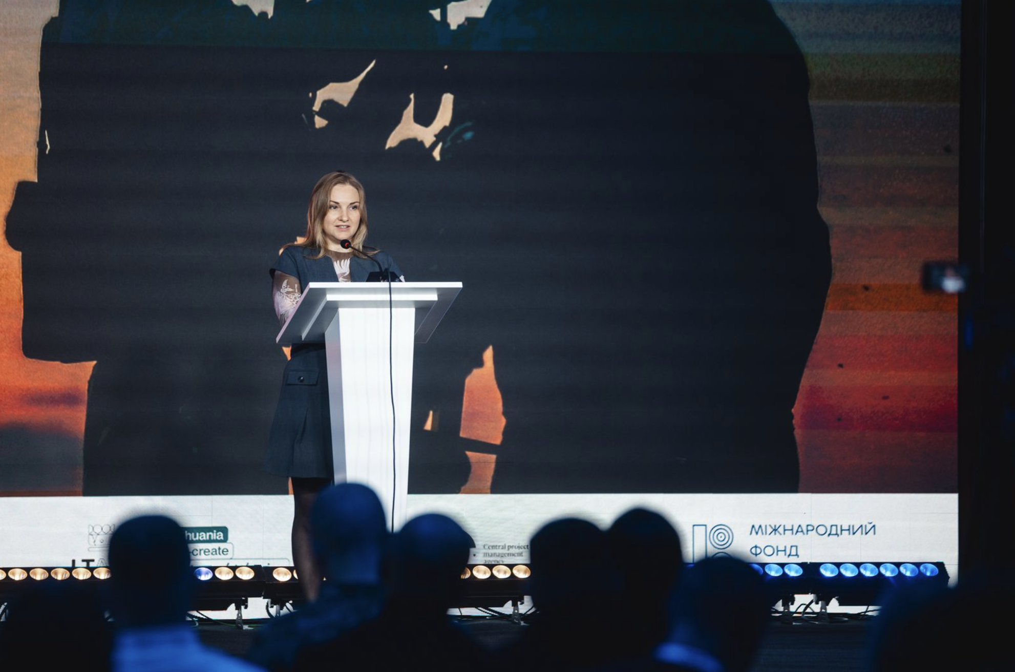 Ольга Решетилова під час конференції «Людина у війську»