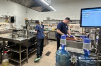 28 людей госпіталізували внаслідок спалаху гострої кишкової інфекції в розважальному закладі Львова 