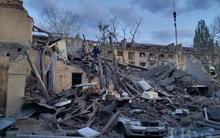 Головне за ніч та ранок четверга, 24 квітня: масована комбінована атака на Київ та інші міста, майже 170 боєзіткнень