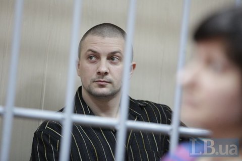 Обвиняемый в расстрелах на Майдане экс-беркутовец через суд собирается восстановиться на службе