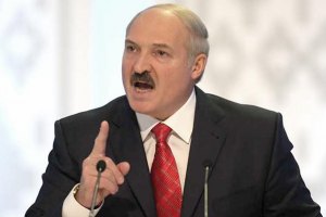 Лукашенко обвиняет НАТО в гибели Каддафи