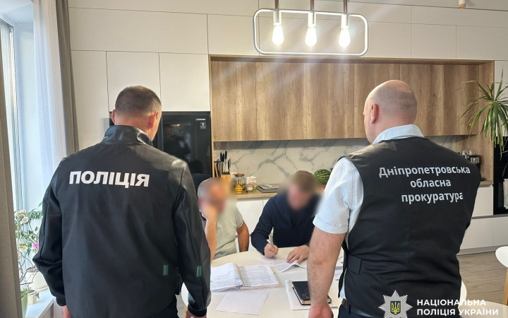 Посадовця Дніпровської міськради та підрядників підозрюють у завданні 1,5 млн збитків на ремонті колекторів