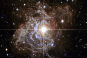 «Хаббл» рассмотрел световое эхо переменной звезды