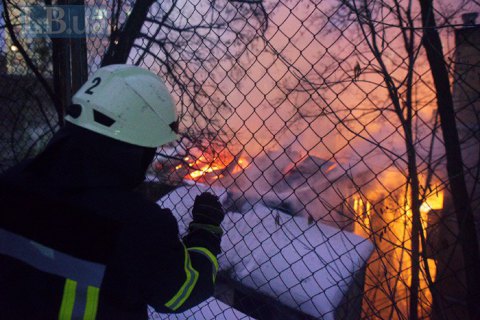На Европейской площади в Киеве спасатели ликвидировали пожар в историческом здании (обновлено)