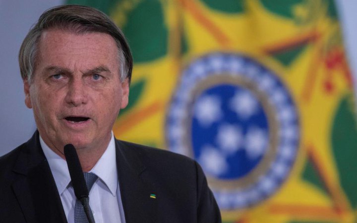 Президенту Бразилії готують обвинувачення в перешкоджанні протиковідним заходам