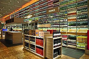 Сигареты и алкоголь в супермаркетах будут продавать на отдельных кассах