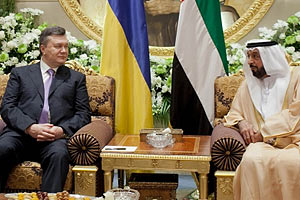 Янукович еще раз позвал президента ОАЭ в гости