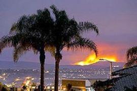 В Калифорнии из-за пожара эвакуирован целый город