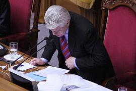 Изменения в закон о выборах уже у Литвина