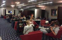 Десятки украинских туристов застряли в транзитной зоне аэропорта в ОАЭ