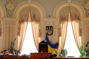 В Донецке штурмуют суд