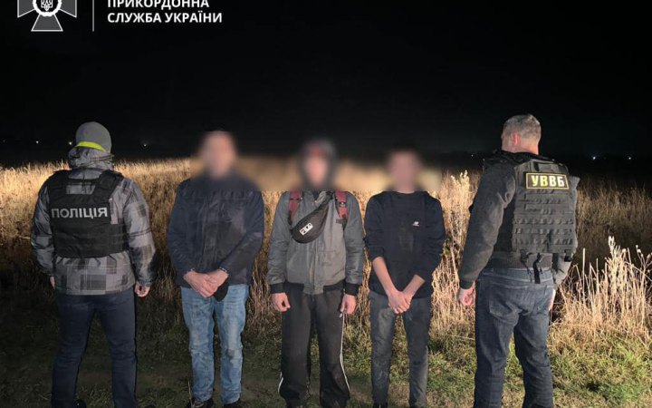 Прикордонники затримали на угорському кордоні підозрюваних у переправленні ухилянтів з України 