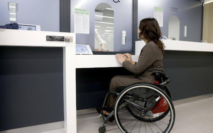 Більше ніж пандуси: як бізнеси розвивають безбар'єрність і чи їм це вдається