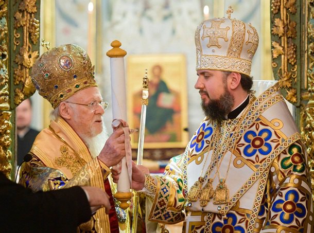 Вручення Томоса про автокефалію предстоятелеві ПЦУ Епіфанію. Колись ця риза буде у музеї