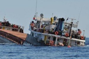 Семерых украинцев с затонувшего у берегов Турции судна до сих пор ищут 