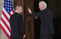 В США допускают возможность встречи Байдена с Путиным, но решения пока нет 