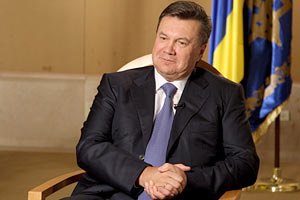 Янукович поздравил Короля Филиппа со вступлением на престол