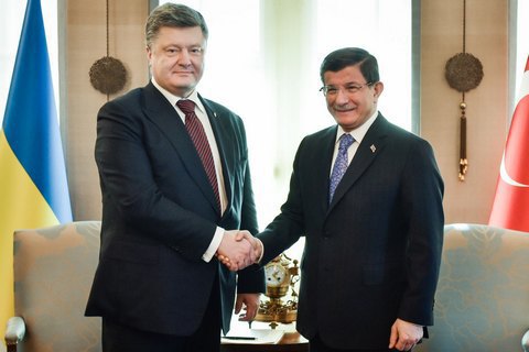 Порошенко в Анкарі провів двогодинну зустріч із турецьким прем'єром