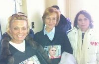 Женщины-депутаты решили ночевать в коридоре вместе с Тимошенко