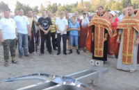 В Севастополе на дне моря установили крест для ныряльщиков