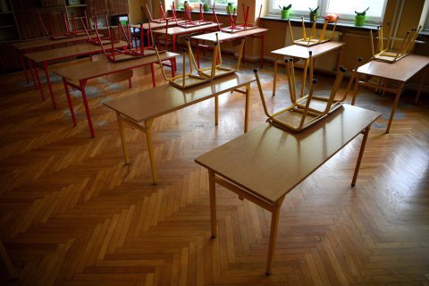 Киевские школьники 5-11 классов с 25 марта будут учиться дистанционно