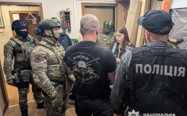 Нацполіція проводить понад 150 обшуків у справі переправлення ухилянтів 