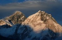 Четырех украинских альпинистов эвакуировали с вершины в Гималаях, - МИД 