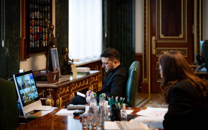 Зеленський: Київ перебуває у надзвичайно складних обставинах – понад 1200 будинків досі без опалення