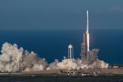 SpaceX впервые осуществила повторный запуск ракеты в космос