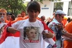 Милиция сорвала раздачу фанатам футболок с Тимошенко, - БЮТ