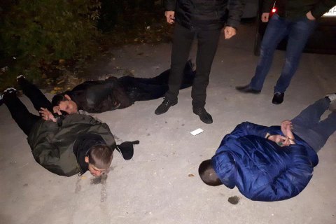 Поліція затримала 12 осіб за викрадення в Запоріжжі