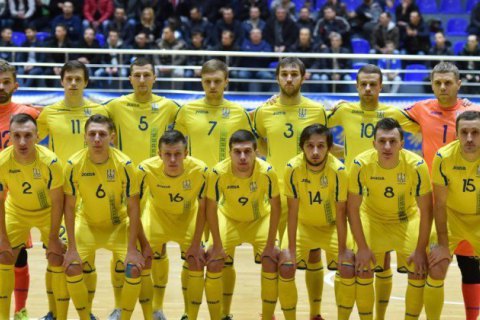 Сборная Украины в первом матче на ЧЕ по футзалу оформила выход в четвертьфинал