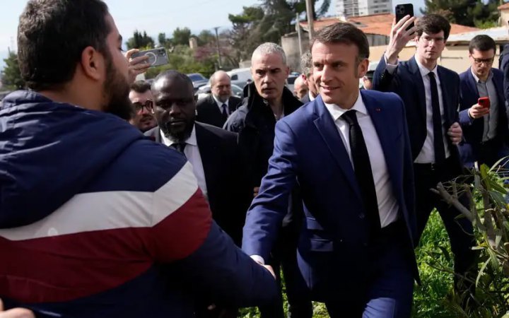 Макрон оголосив антинаркотичну операцію на півдні Франції