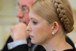 Стали известны детали судебного спора Тимошенко с Азаровым
