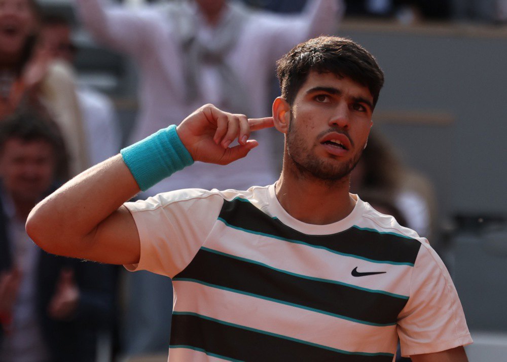 Карлос Алькарас заграє до трибун