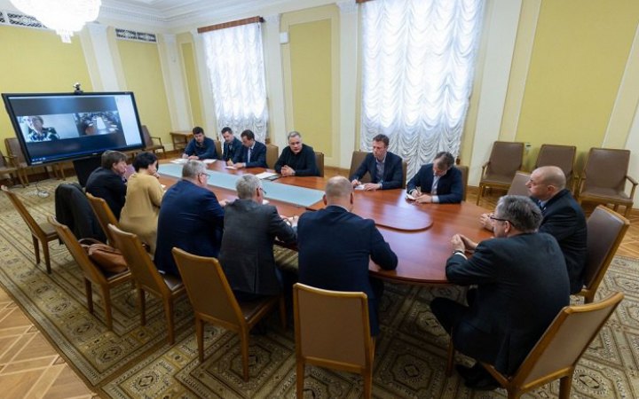Жовква зустрівся з послами країн ЄС, які повернулися до Києва