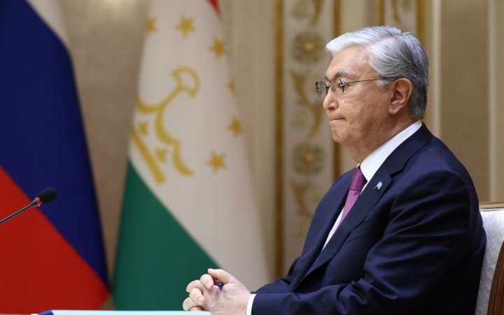 Президент Казахстану поскаржився, що Росія відмила через країну 14 мільярдів доларів