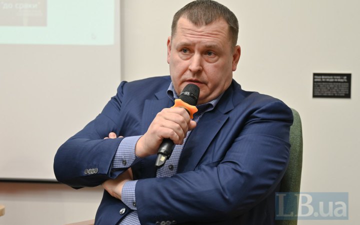 До будівлі мерії Дніпра прийшли з обшуками. Слідчі дії проводять ще в 2 областях і стосуються ймовірного розкрадання (оновлено)