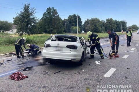 В ДТП в Черкасской области погиб полицейский из Закарпатья, его жена и 12-летняя дочь