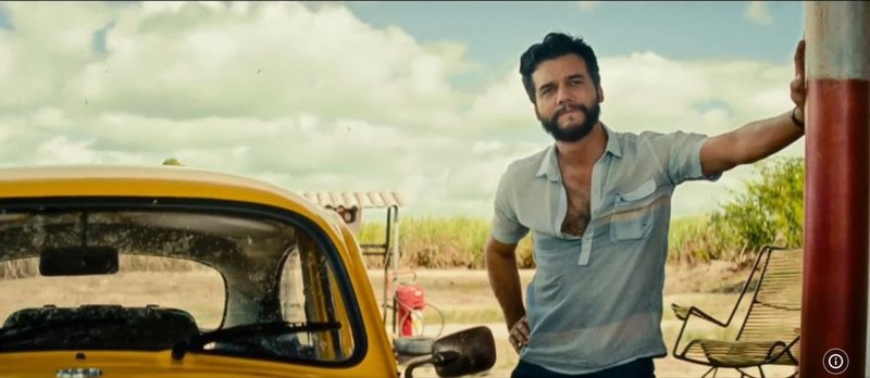 Кадр з фільму 'Таємний агент'.