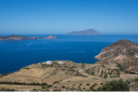 Около острова Милос в Греции затонула туристическая яхта