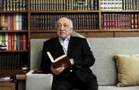 Звинувачений в організації перевороту в Туреччині імам назвав його постановкою