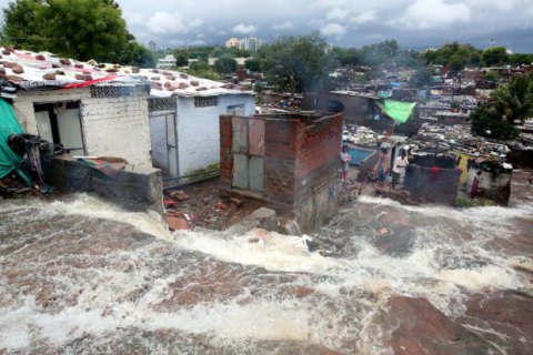 У результаті повеней в Індії та Непалі постраждали 1,6 млн осіб