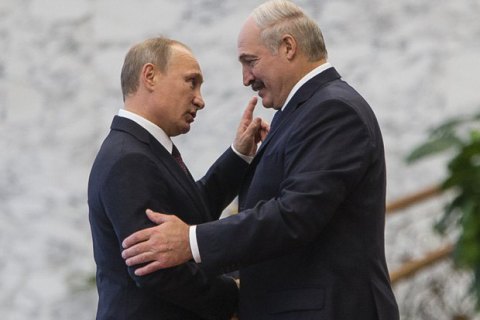 Лукашенко назвав Путіна рідним братом