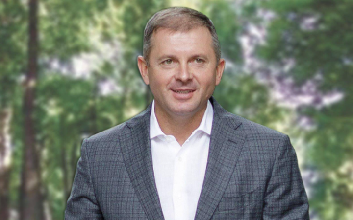 Bihus: компанія 90-річної матері нардепа Молотка з чималою націнкою продавала фортифікаційні товари для Сумщини